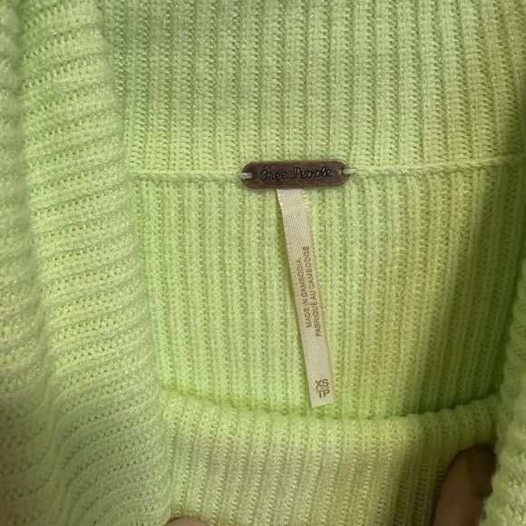 Free People Ottoman Slouchy Oversized Tunic Neon Green Sweater Size XS Cowl Neck - Picture 2 of 7